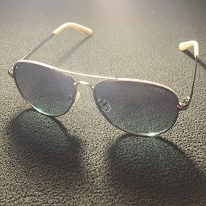 Guess Women's Shiny Nickel Aviator Sunglasses w/Glitter Detail - GU7555 10X